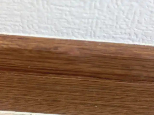 補修で木巾木のキズが分らなくなった状態