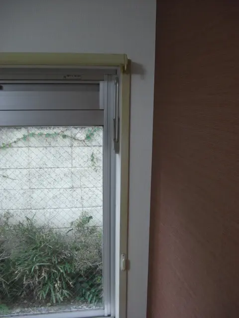 使用しないときは薄く収まる様子