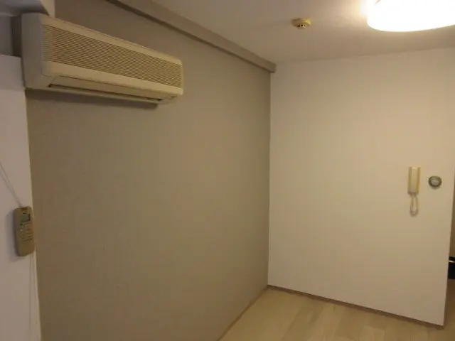 グレーのアクセントクロスを取りれた様子