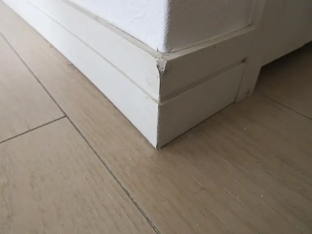 木巾木を簡易補修した状態