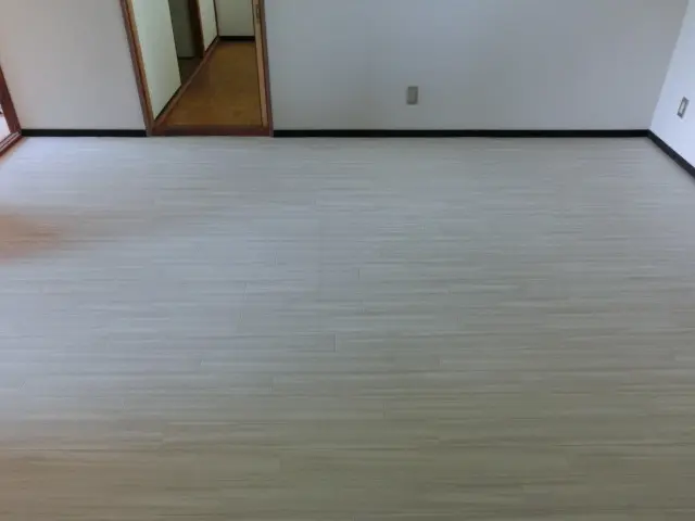 床のクッションフロアを貼り替えた様子